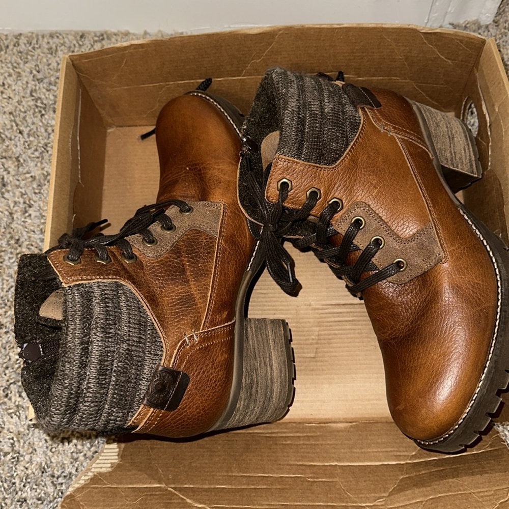booties - Picture 3 of 4